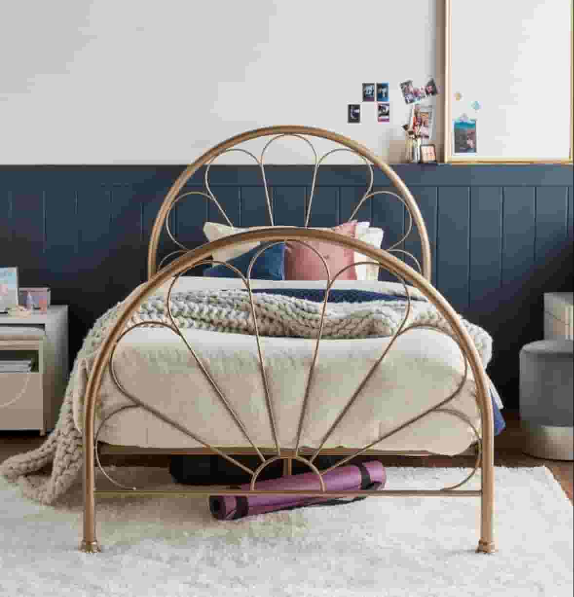 2 Home Center beds with mattress 