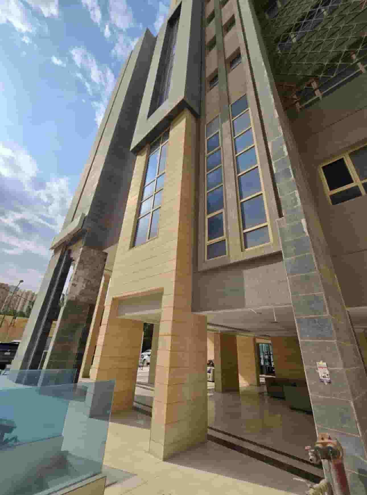 787 m building for sale in Al Mahbula