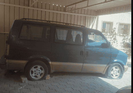 Astro van 2004 scrap car for sale