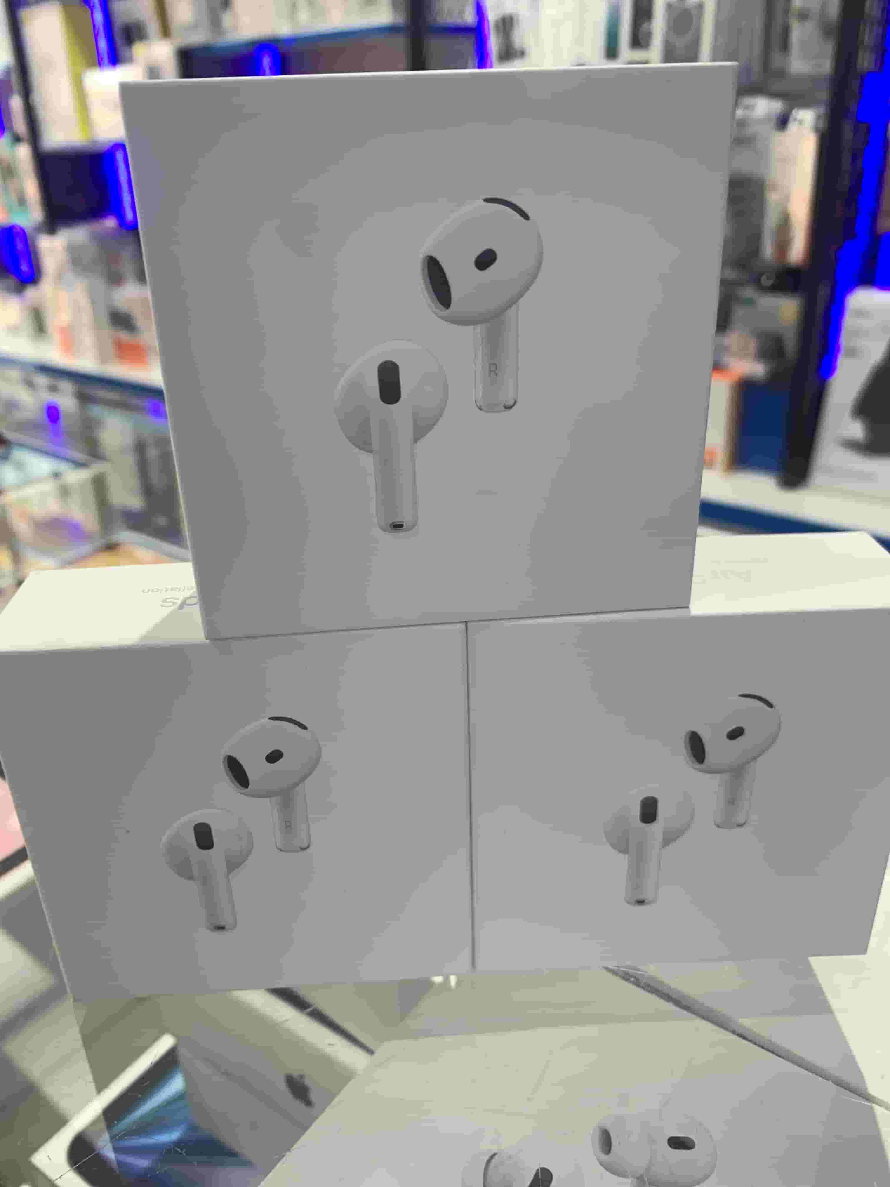 أبل إيربودز 4 Anc
