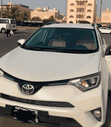 للبيع تويوتا راف فور موديل 2018