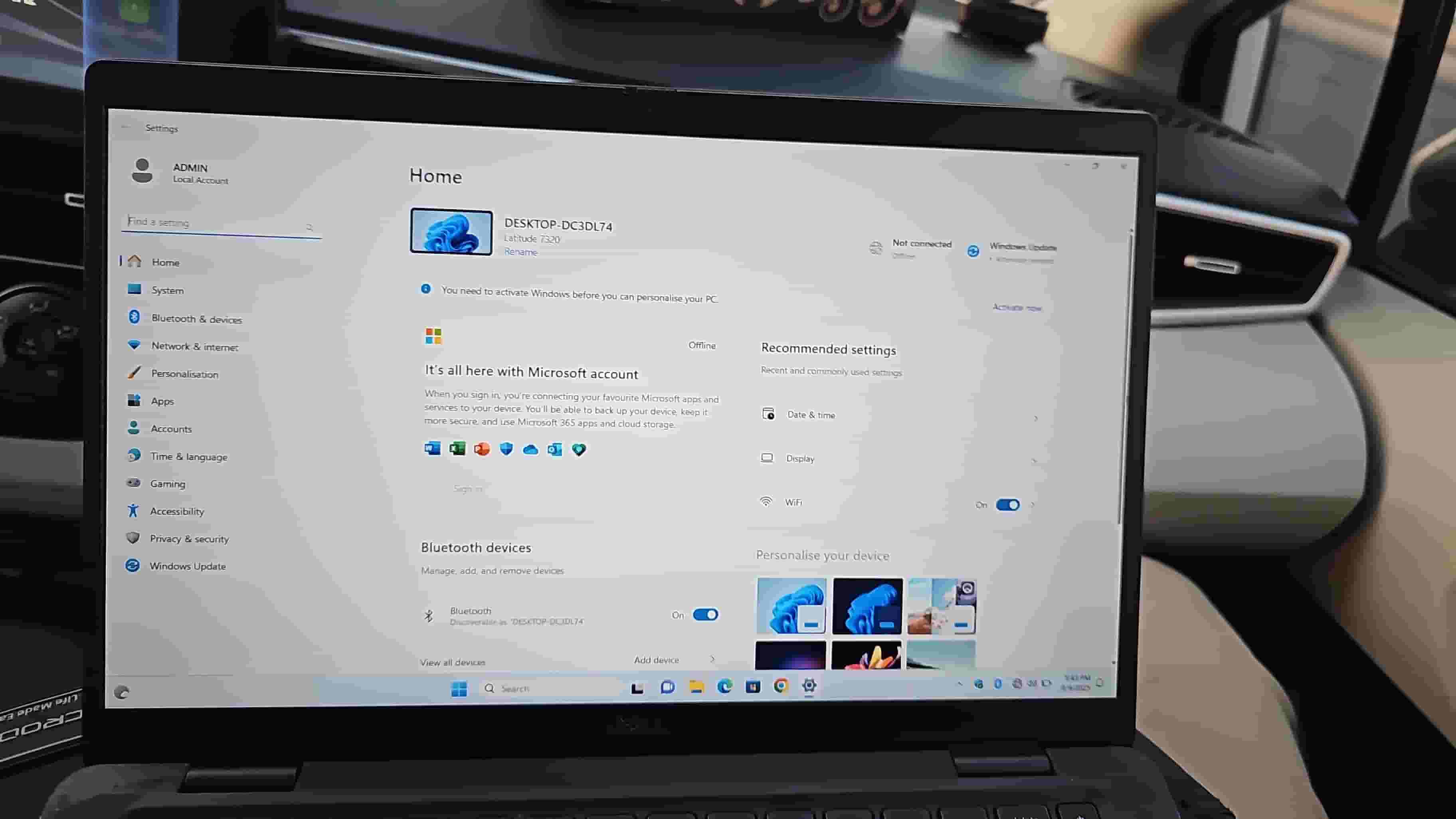 DELL LATITUDE laptop