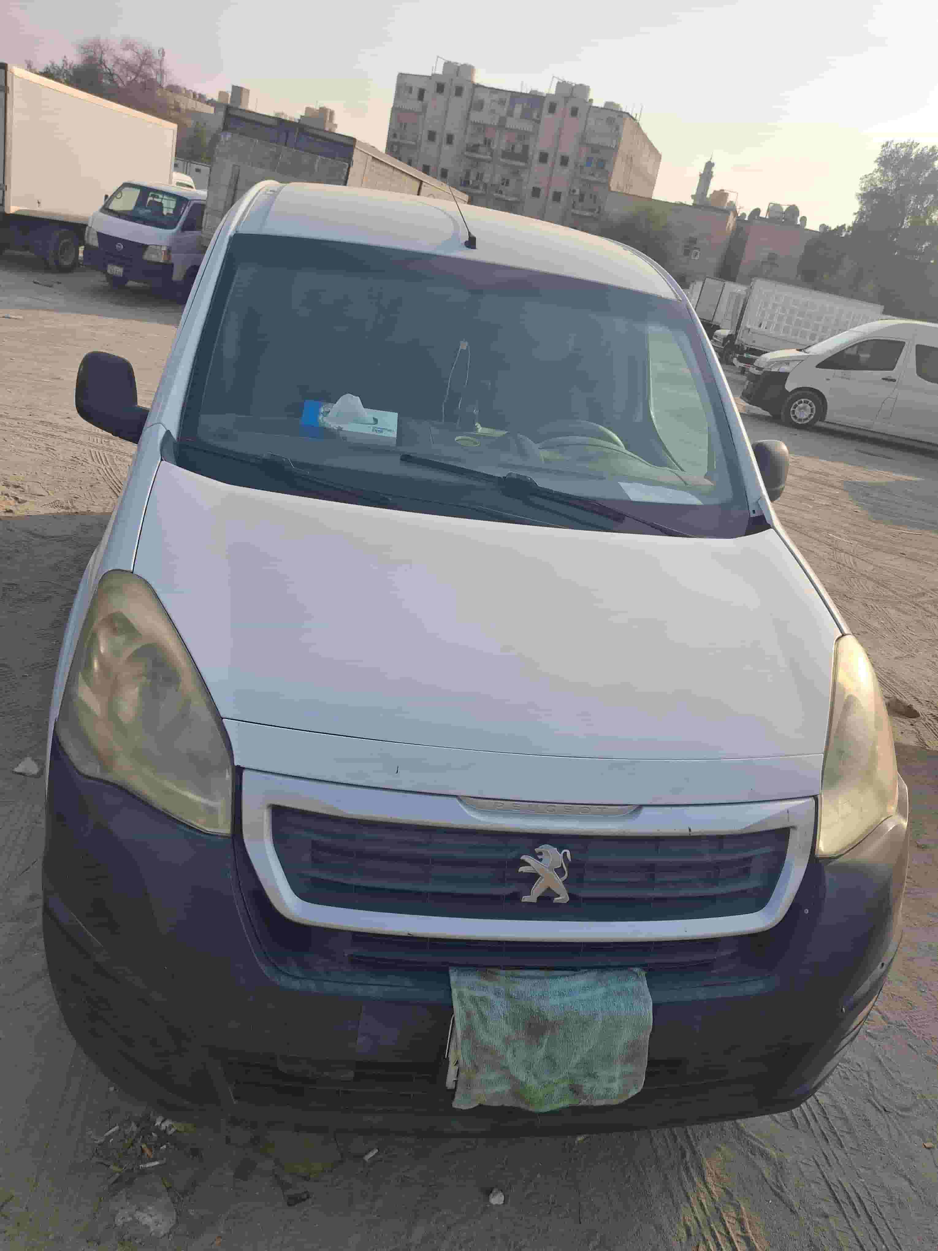 Peugeot box car 2016