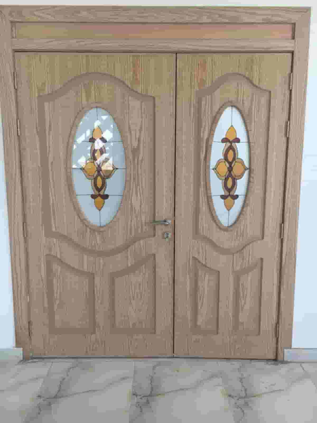 Door carpenter