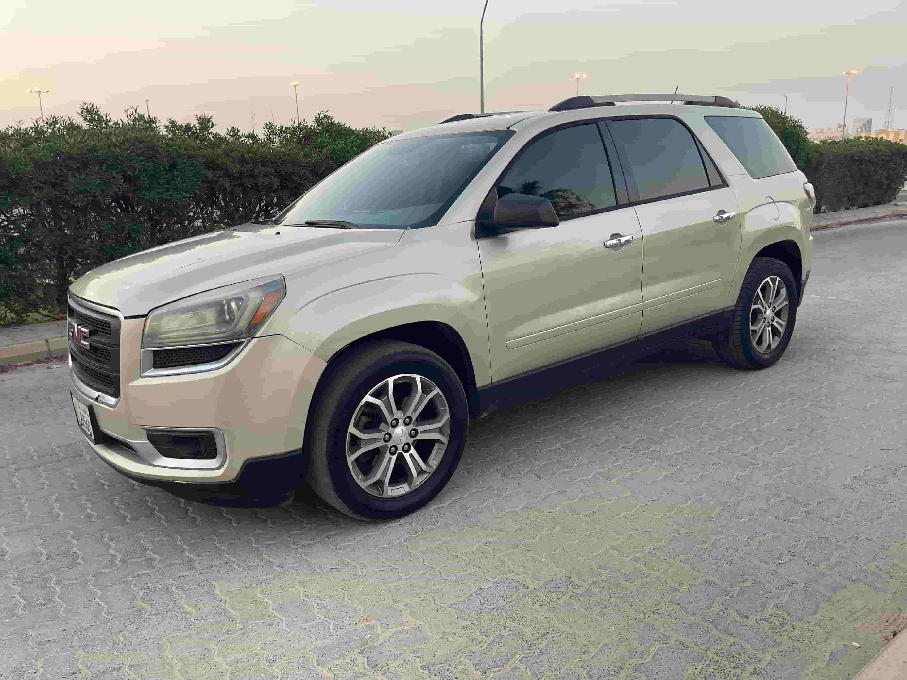 Jeep GMC Acadia model 2014
