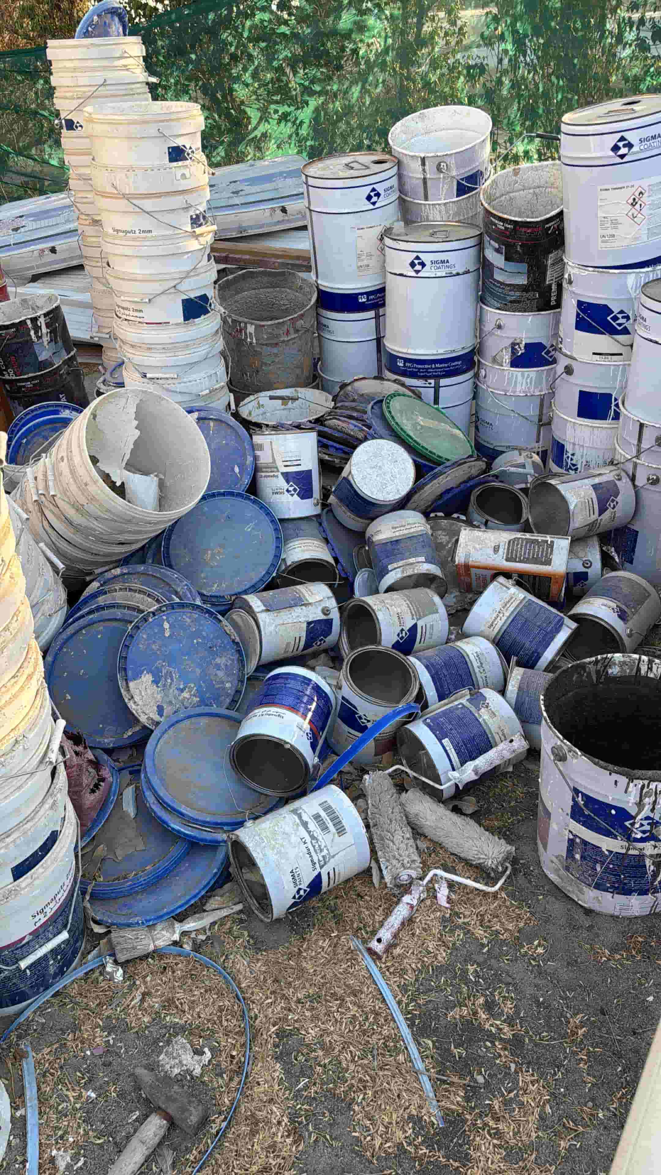 Used paint bucket 