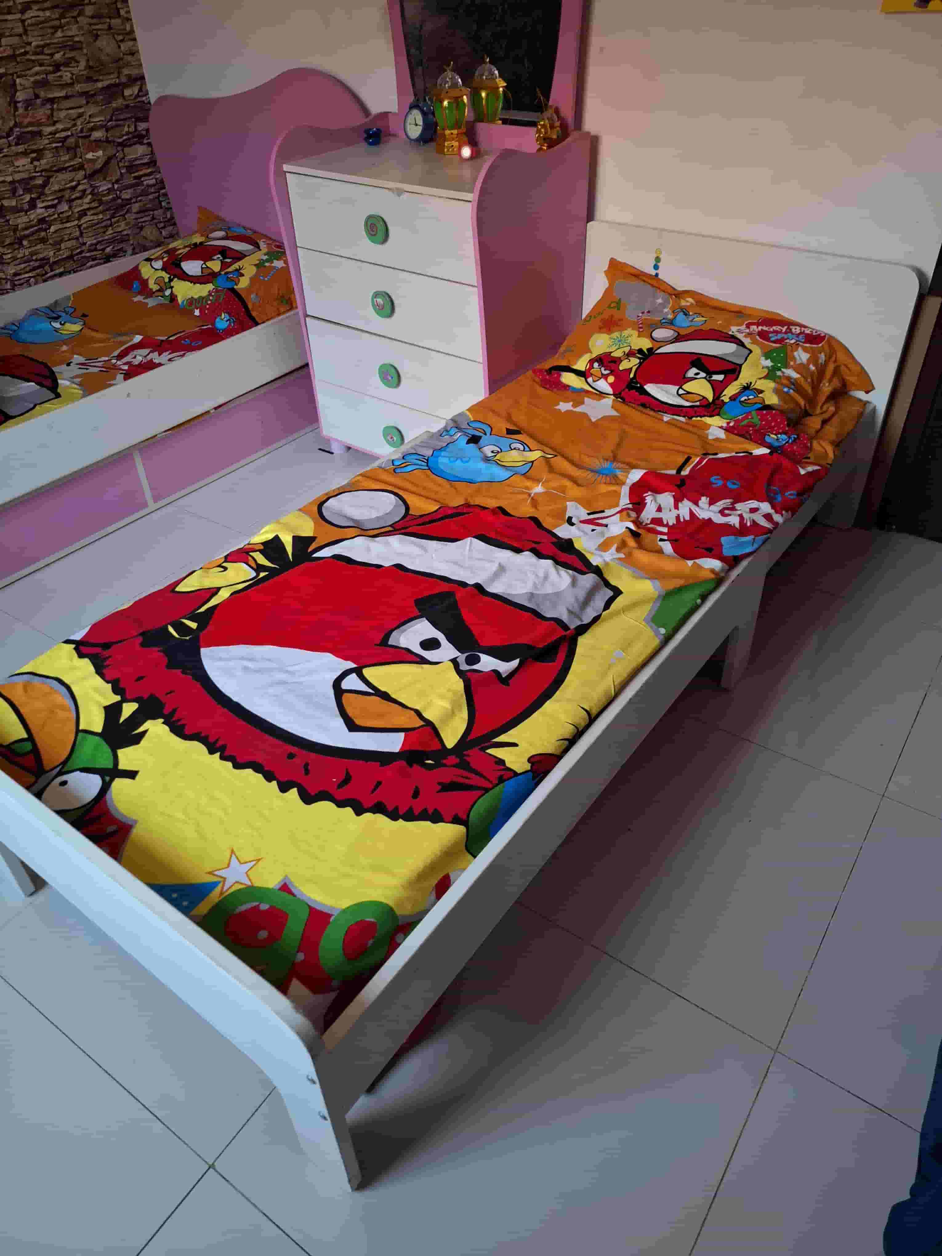 Two sleeping beds for sale