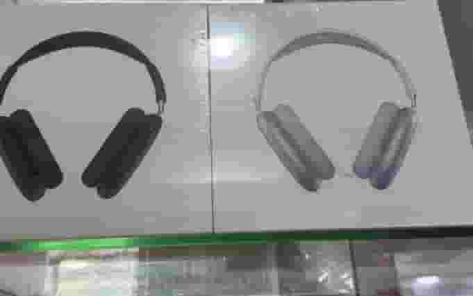 Kobe headphones 