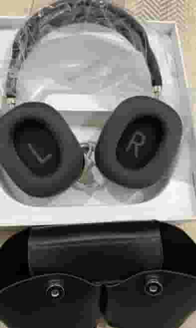 Kobe High Quality Headphones