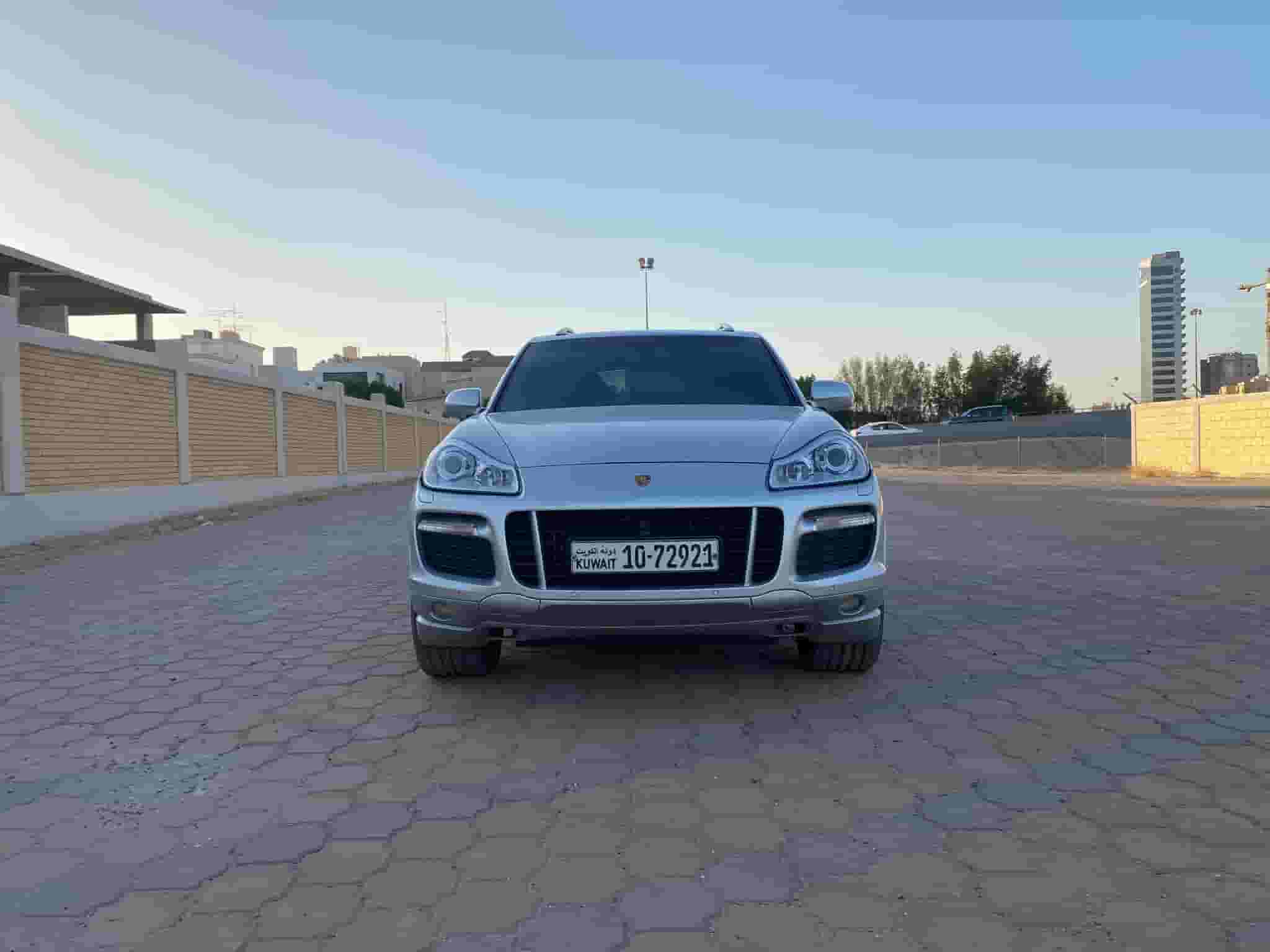 للبيع سياره بورش كايين GTS موديل 2008