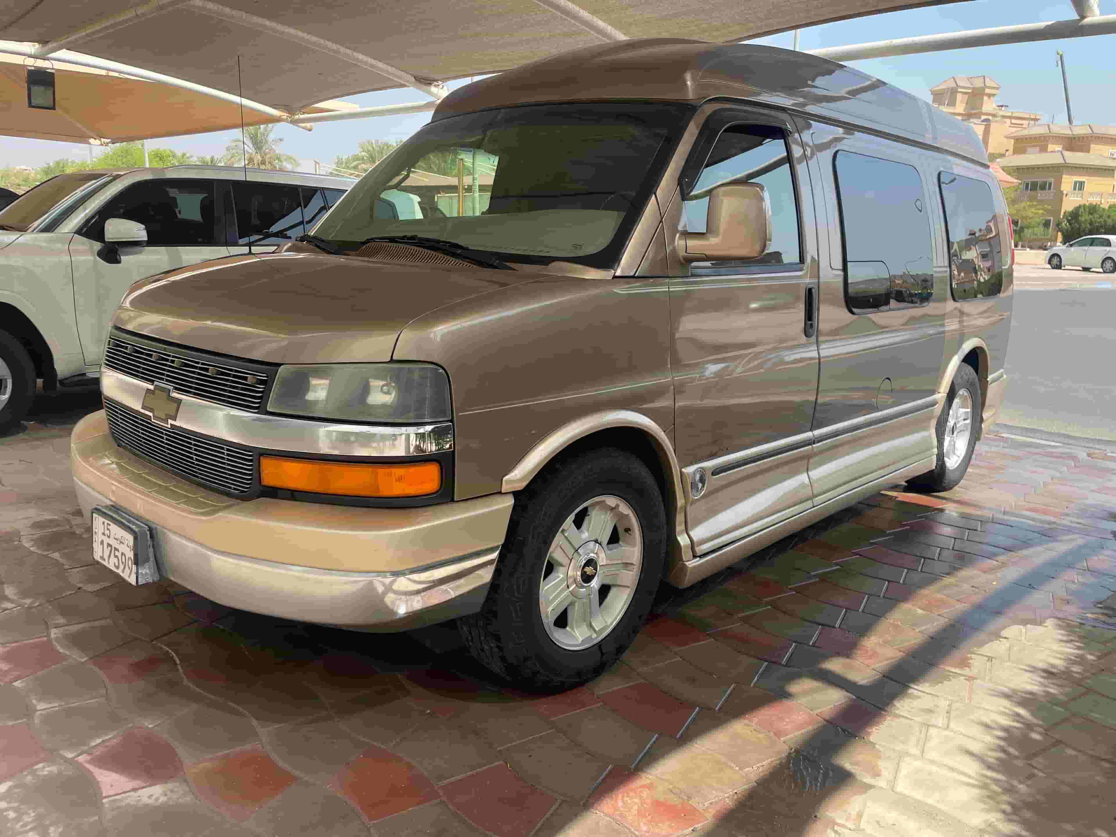 Chevrolet van high roof model 2003 
