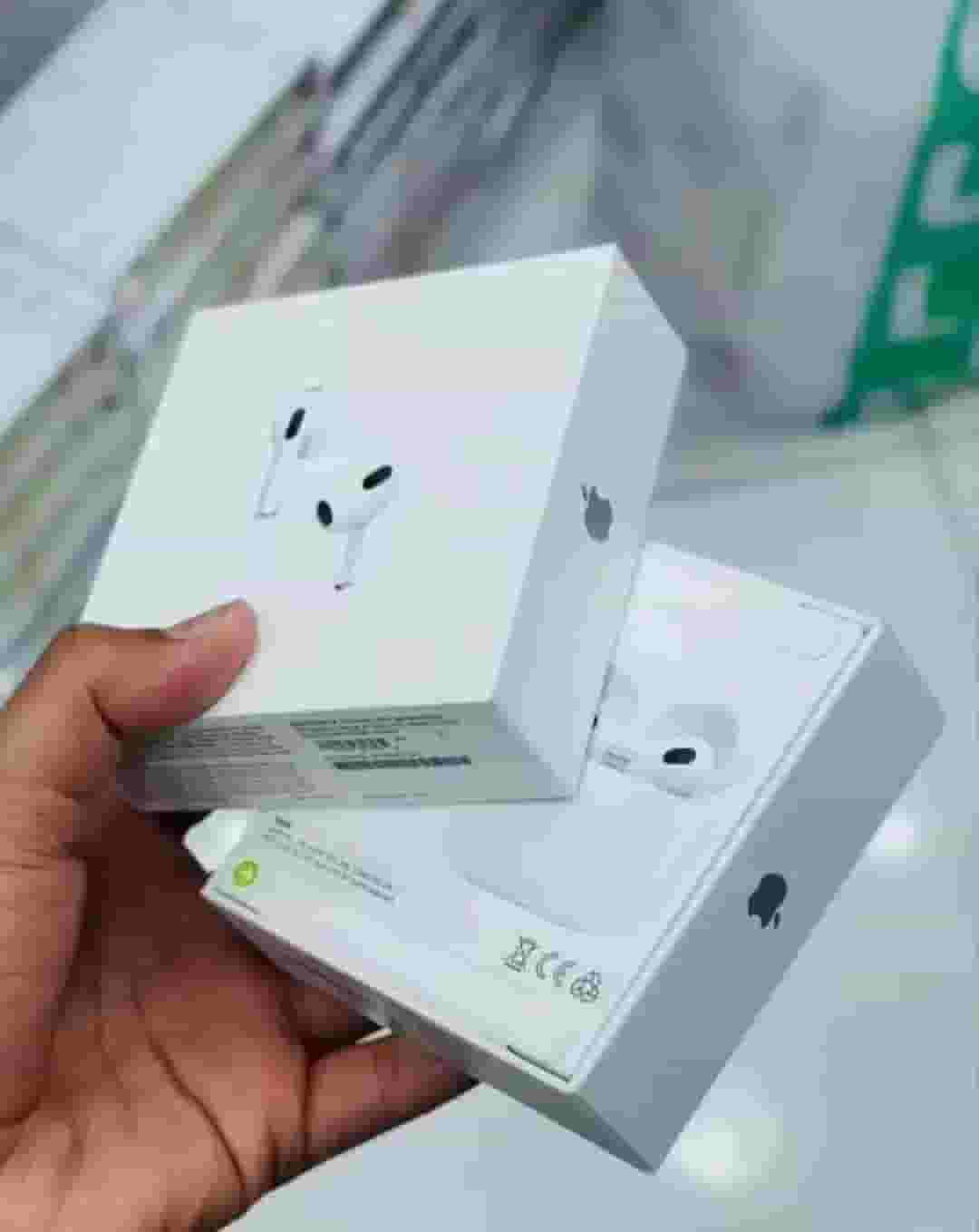 2 سماعه ابل ايربودز برو2 2 سماعه ابل ايربودز برو2