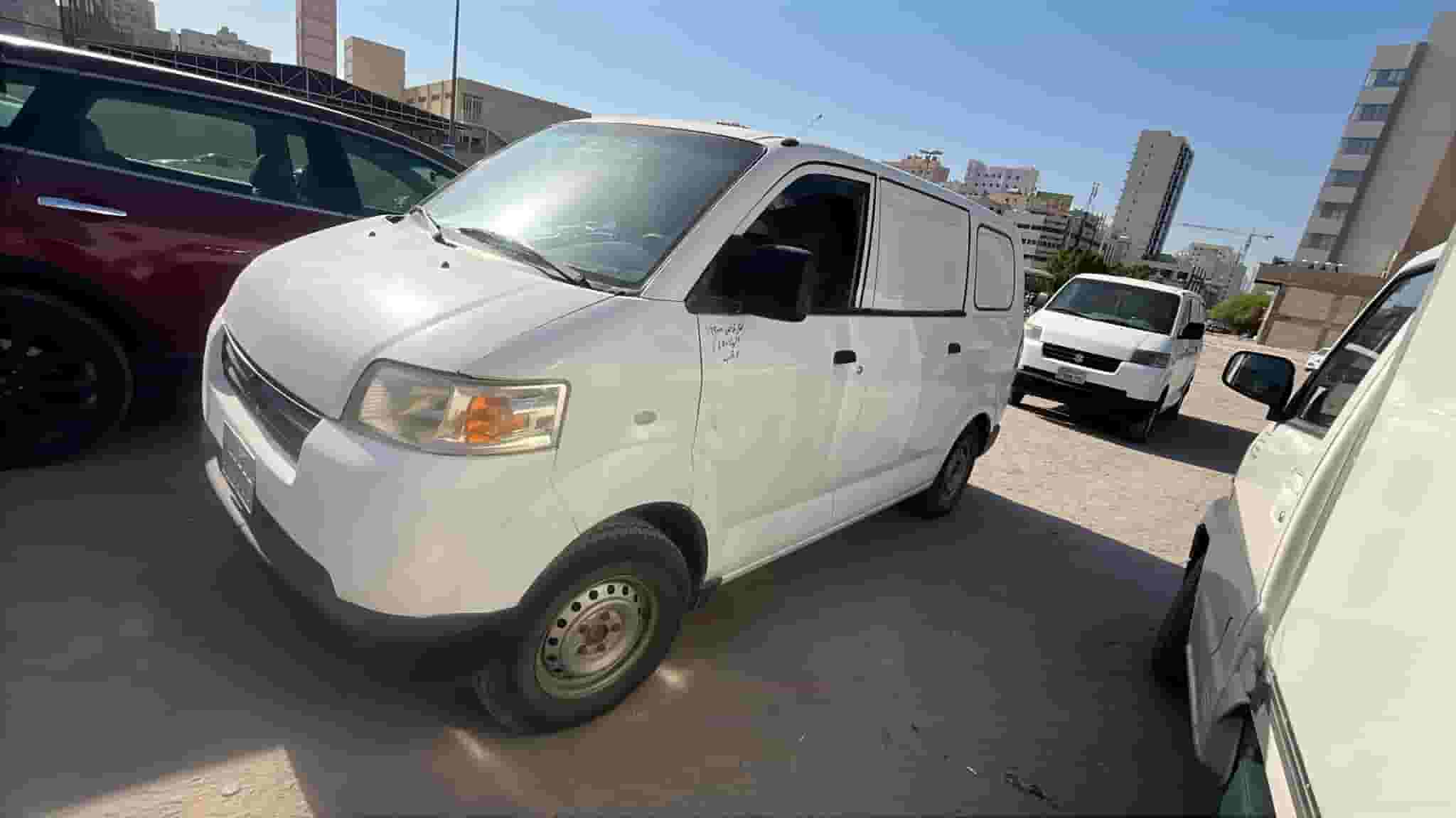 للبيع: سوزوكي APV فان - موديل 2006 للبيع: سوزوكي APV فان - موديل 2006