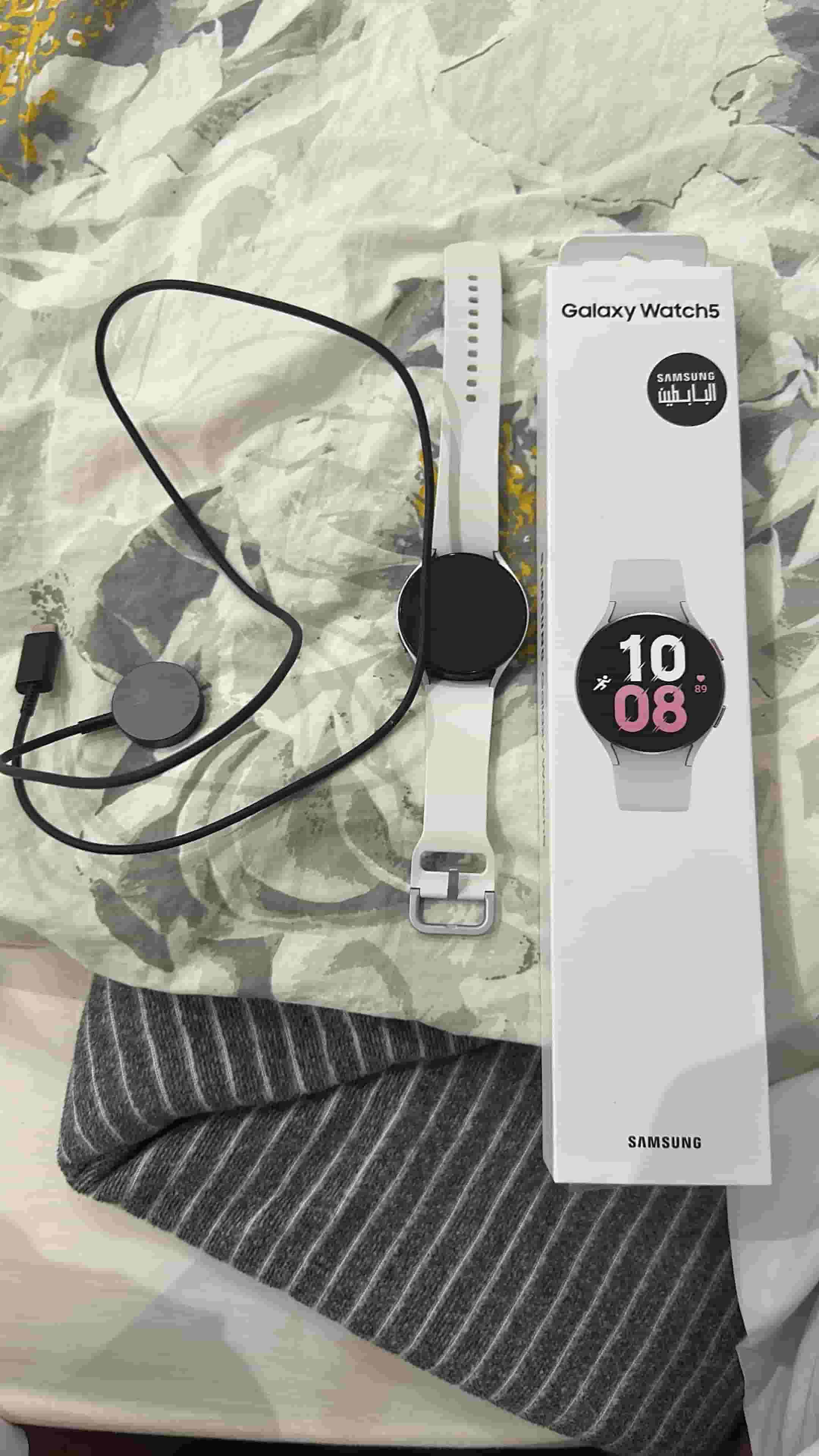 ساعه glaxy watch 5 للبيع ساعه glaxy watch 5 للبيع
